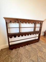 Rustic Pine Wall Mounted Plate Rack with Rope Twist Moulding & Scallop Edges