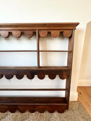 Rustic Pine Wall Mounted Plate Rack with Rope Twist Moulding & Scallop Edges