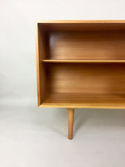 Hilleplan Unit B bookcase by Robin Day for Hille, 1950s - eyespy