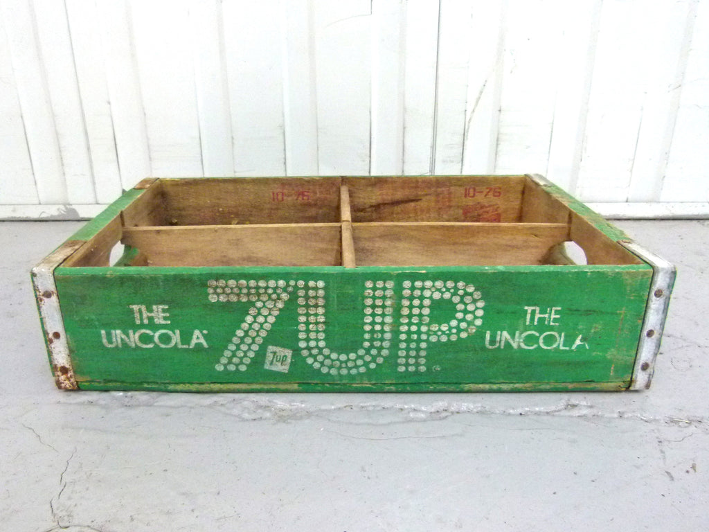 Vintage 7Up 'The Uncola' crate - 4 section - eyespy