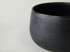 French stoneware Grès de Puisaye bowl by Les Guimards. Anthracite - eyespy