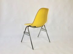 Vintage Eames Herman Miller DSS fiberglass shell chair - eyespy